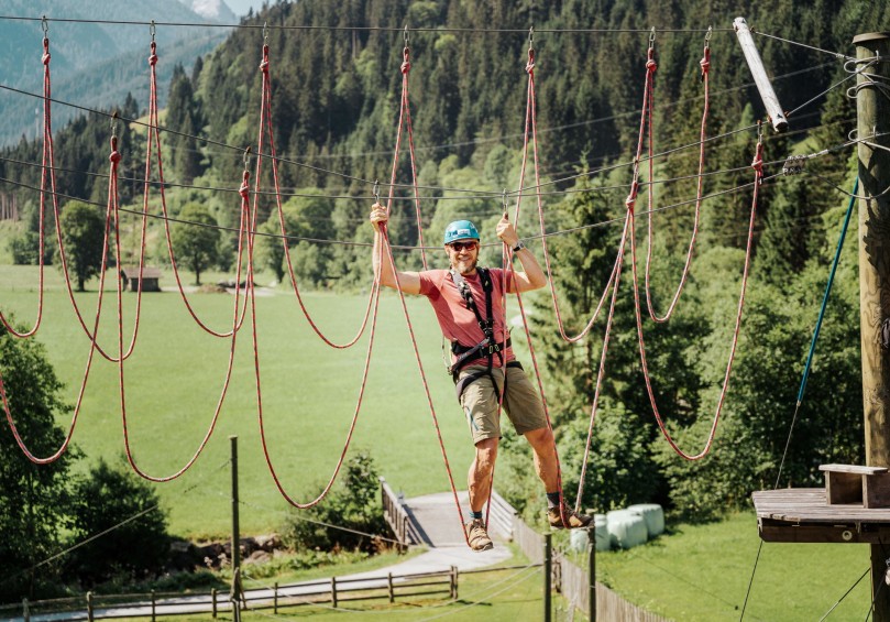 Klettern im Hochseilgarten Flachauwinkl © Flachau Tourismus 