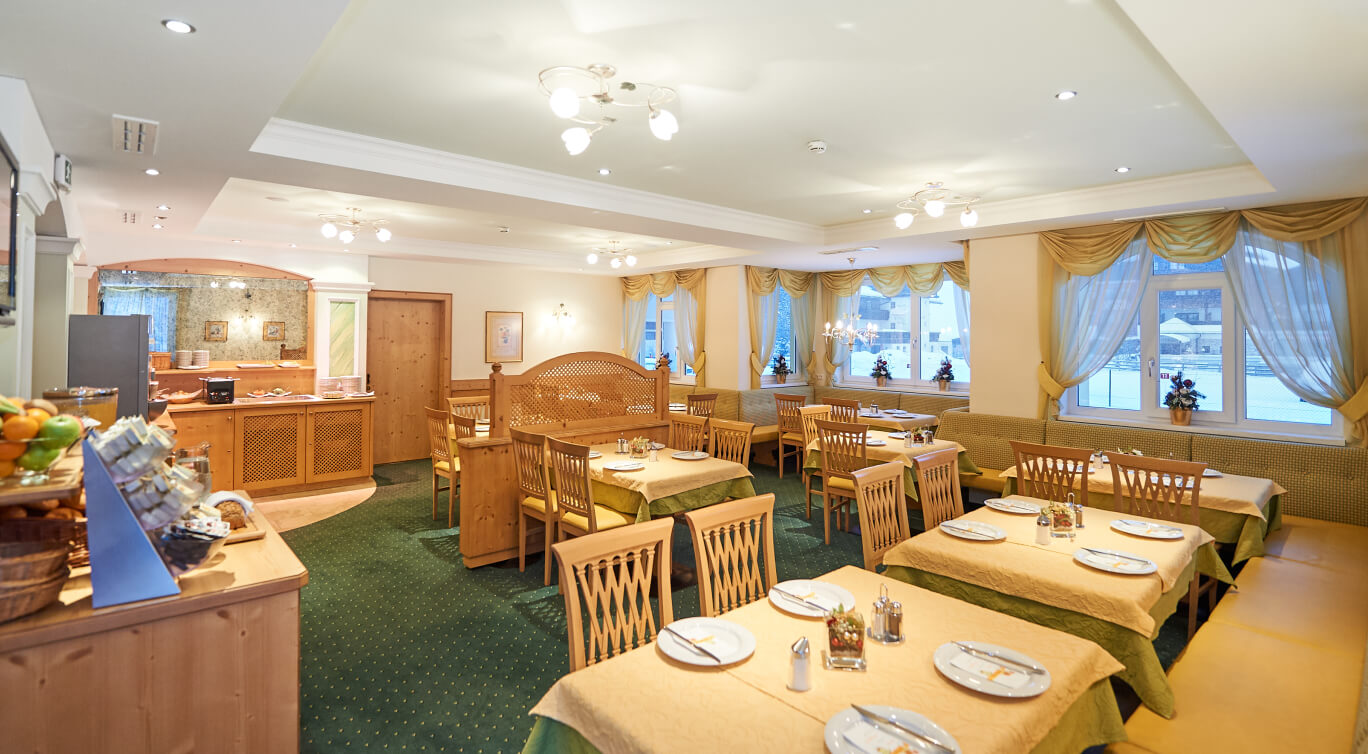 Frühstücksraum Aparthotel Kristall Flachau