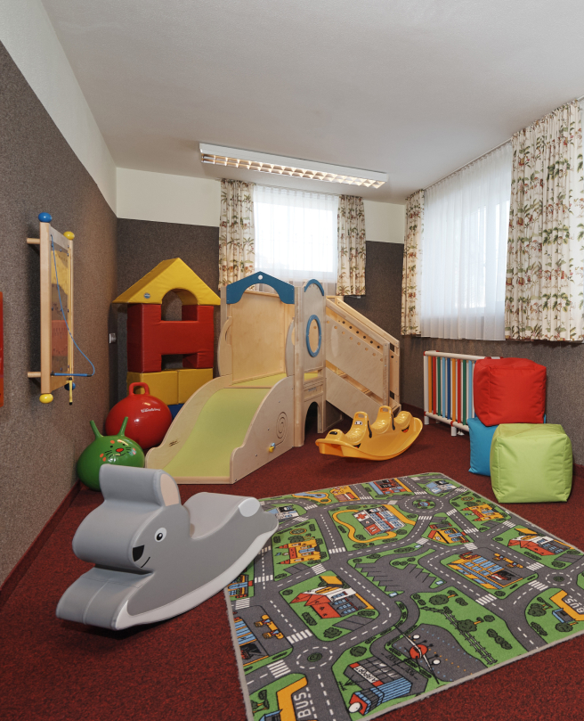 Moderne Geräte im Fitnessraum im Apparthotel Kristall